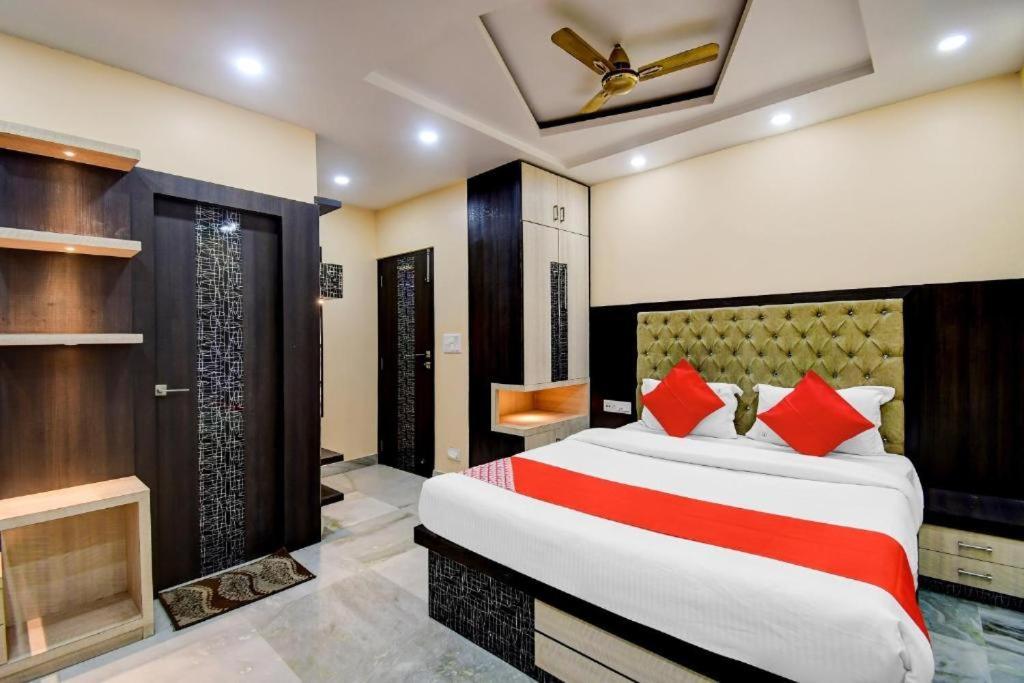 Dharmatala Inn 加尔各答 外观 照片